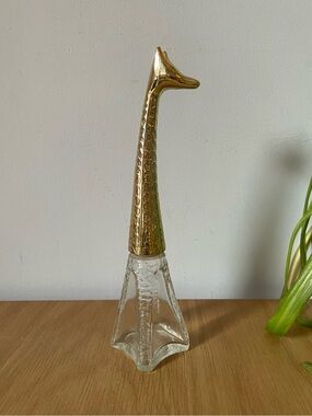 Vintage 1970s Avon Graceful Giraffe Glass Bottle